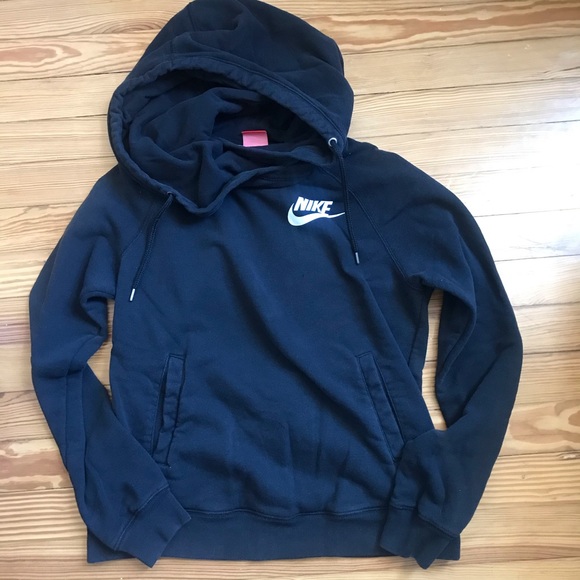 Nike Tops - 🍑 3/$20 🍑 Black and white Nike cowl neck hoodie